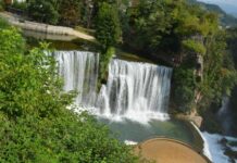 How to Divide Land Won in War